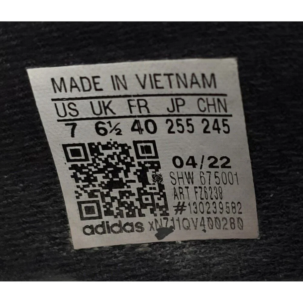 Adidas NMD R1 V2 Shoes Mens 7 Womens Size 8 Black Grey Sneakers FZ6238
